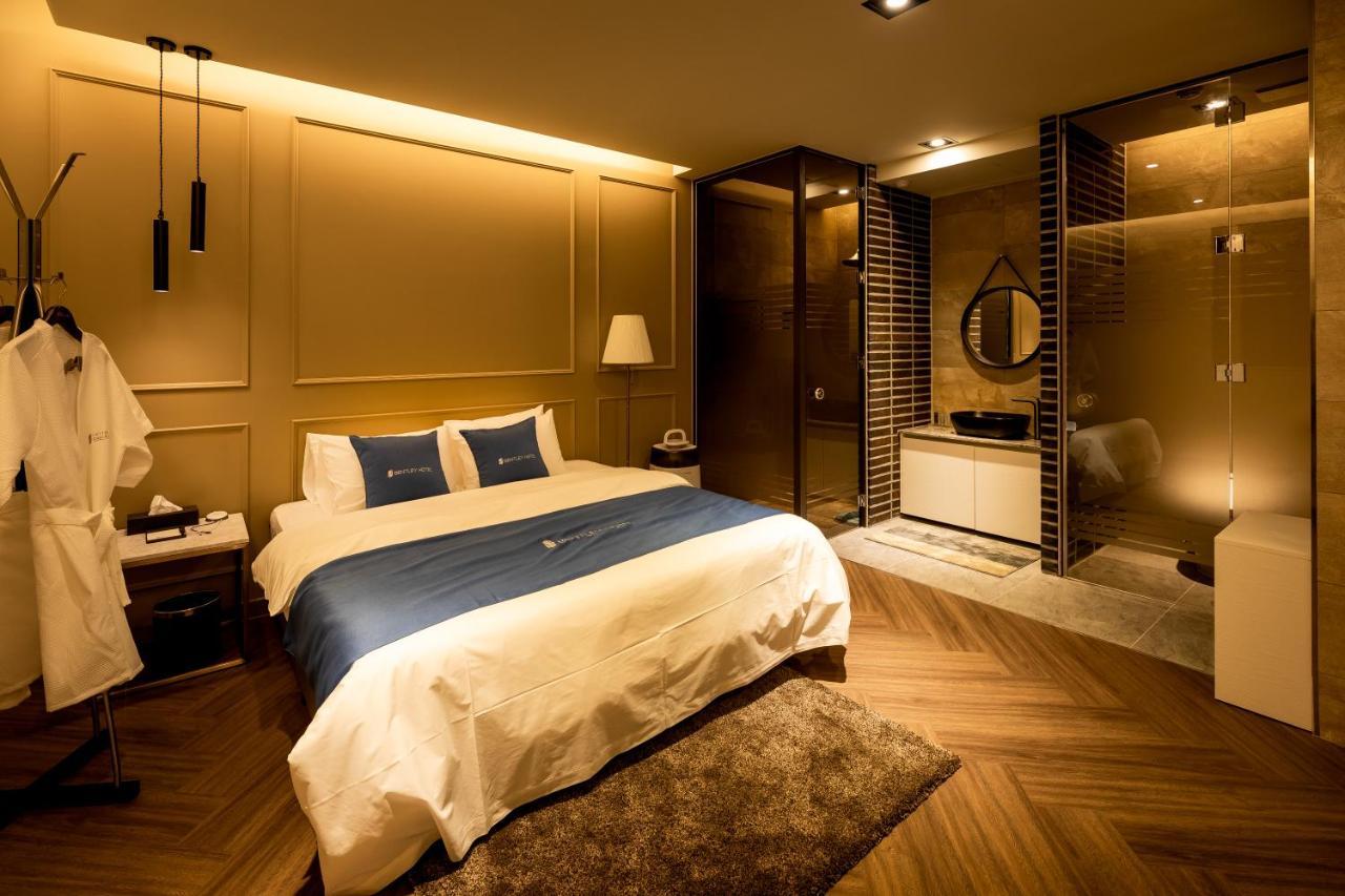 Chuncheon Hotel Bentley Exterior photo