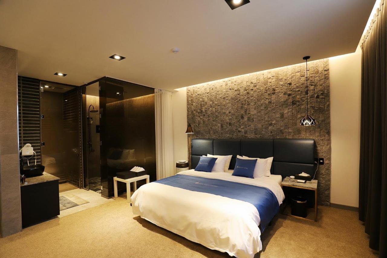 Chuncheon Hotel Bentley Exterior photo